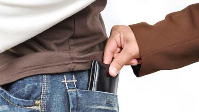 Arrestohet një prishtinas që vidhte në xhepat e qytetarëve në Suharekë