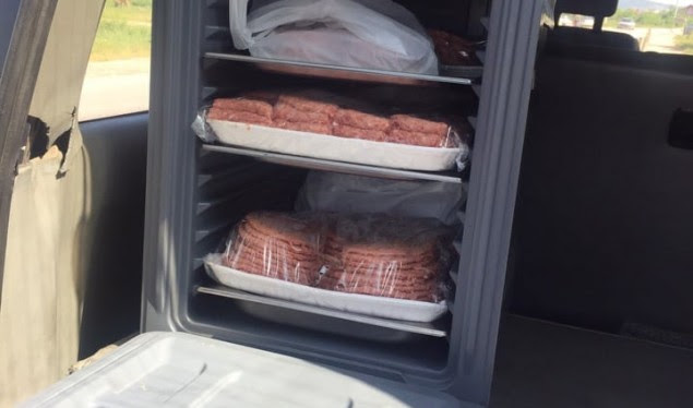 Konfiskohen produkte të mishit të transportuara në mënyrë ilegale