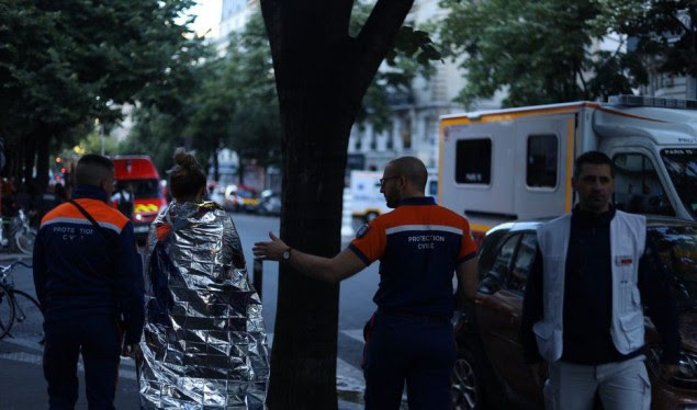 Zjarr në një ndërtesë në Paris, tre të vdekur