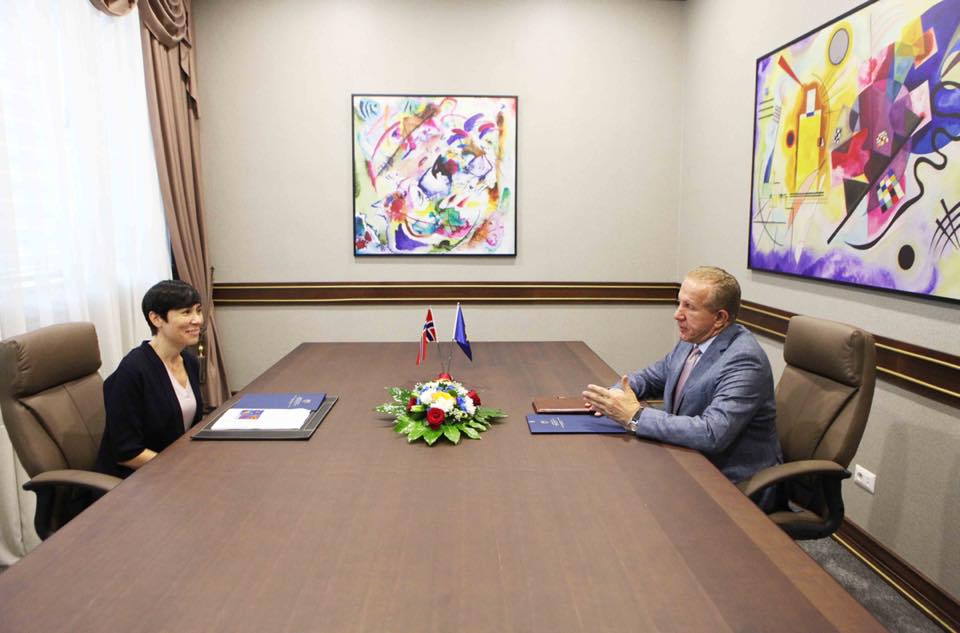 Pacolli i thotë diplomates norvegjeze se Serbia po e bllokon Kosovën në integrimin evropian