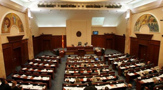 Kuvendi i Maqedonisë së Veriut sot voton ministrat e rinj të Qeverisë