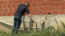 Banorët në Polac pa ujë, kërkojnë hetime pasi thonë se projekti është kryer kohë më parë