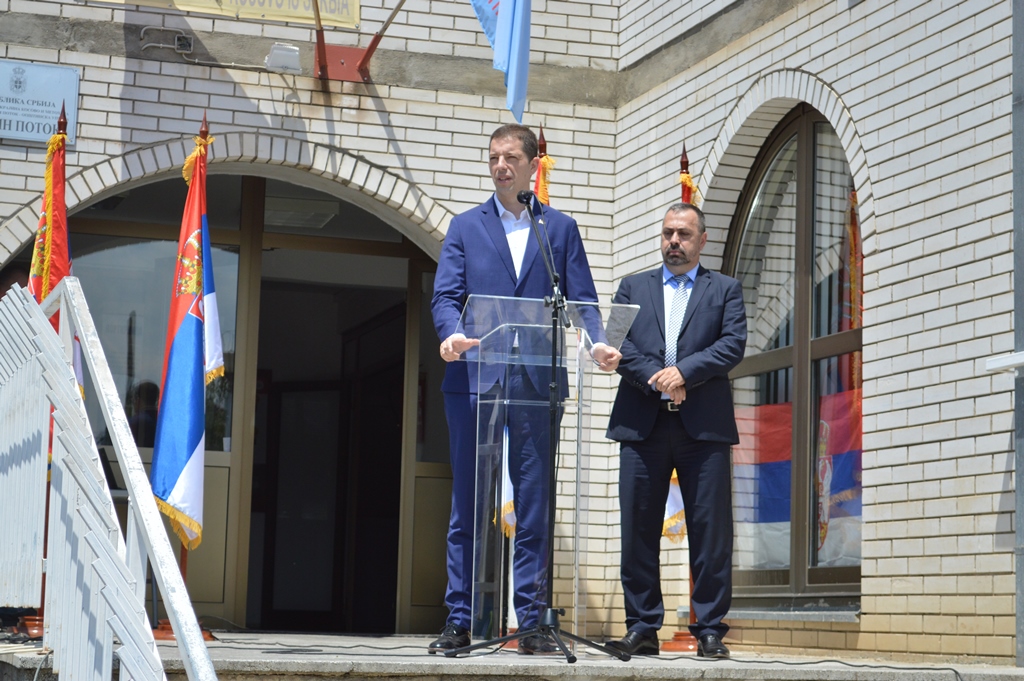 Gjuriq në Zubin Potok paralajmëron ndërtimin e 350-projekteve të Serbisë në Kosovë