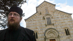 Sipas igumenit të Deçanit, Kosova mund të mbetet pa serbë