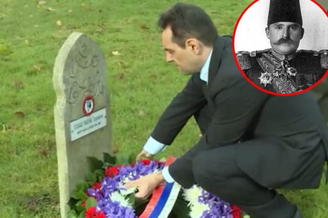 Aleksandar Vulin te varri i renegatit shqiptar Esat Pasha