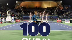 Federer fiton titullin e 100 ATP, mposht me lehtësi talentin Tsitsipas