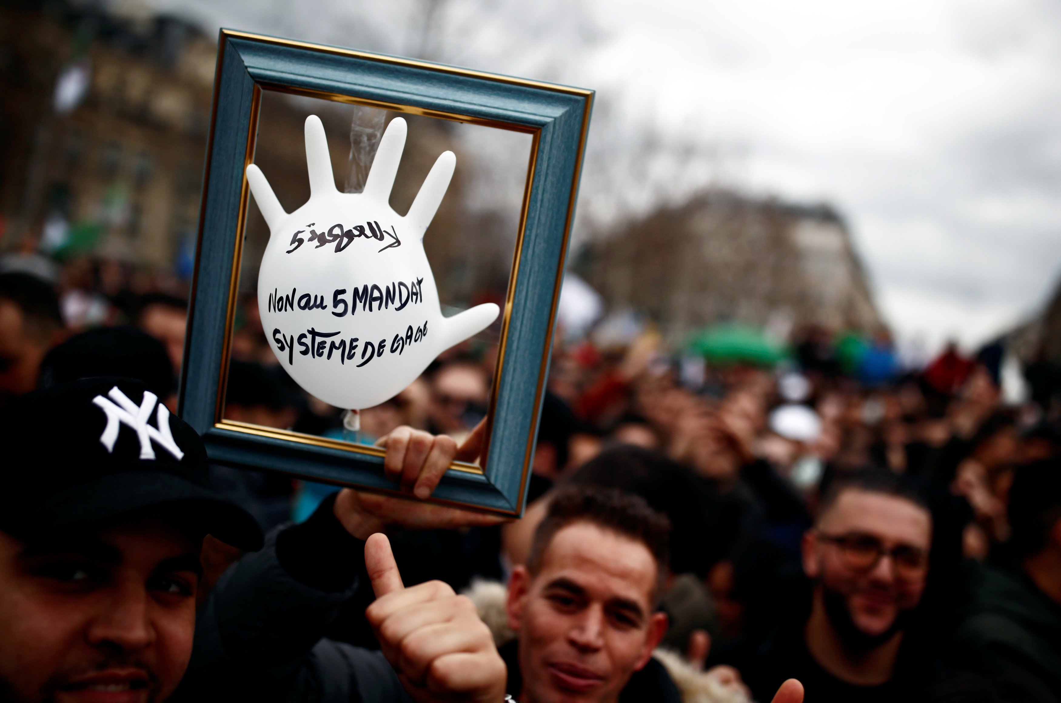 Protestohet kundër kandidimit për mandatin e pestë të presidentit Bouteflika