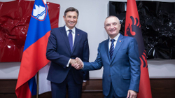 Pahor kundër ndryshimit të kufijve të Kosovës