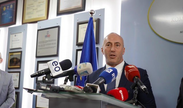 Haradinaj ripërsërit se pavarësisht presioneve, taksa mbetet