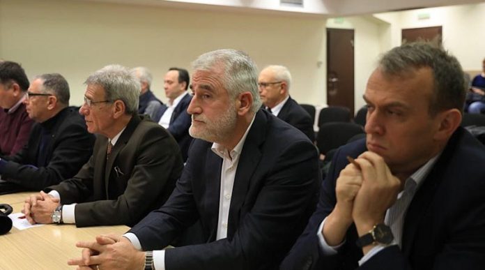 Për manipulim të zgjedhjeve në Maqedoni 6 të dënuar nga 3-4 vjet burgim, ndër ta edhe Thaçi