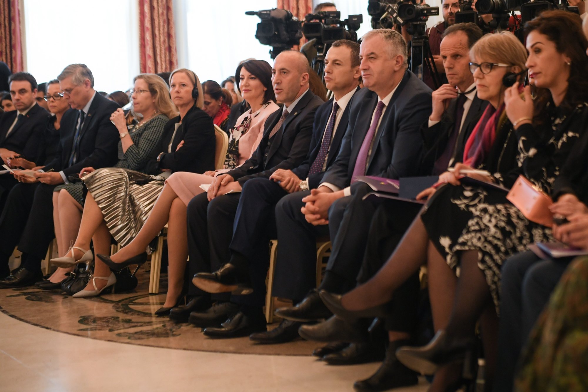 Haradinaj e Jahjaga me përkrahje për të mbijetuarat e dhunës seksuale gjatë konfliktit në Kosovë