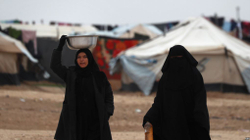 Britania anulon nënshtetësinë e dy grave që gjenden në Siri