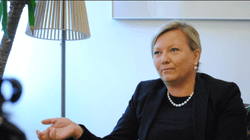 Ambasadorja e Finlandës: Taksa të hiqet, për liberalizimin e vizave ka ende punë