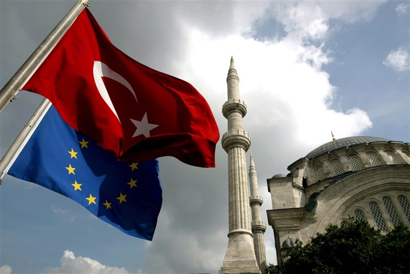 Parlamenti i BE-së kërkon suspendimin e negociatave të anëtarësimit me Turqinë