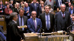 Shtyhet votimi për Brexit