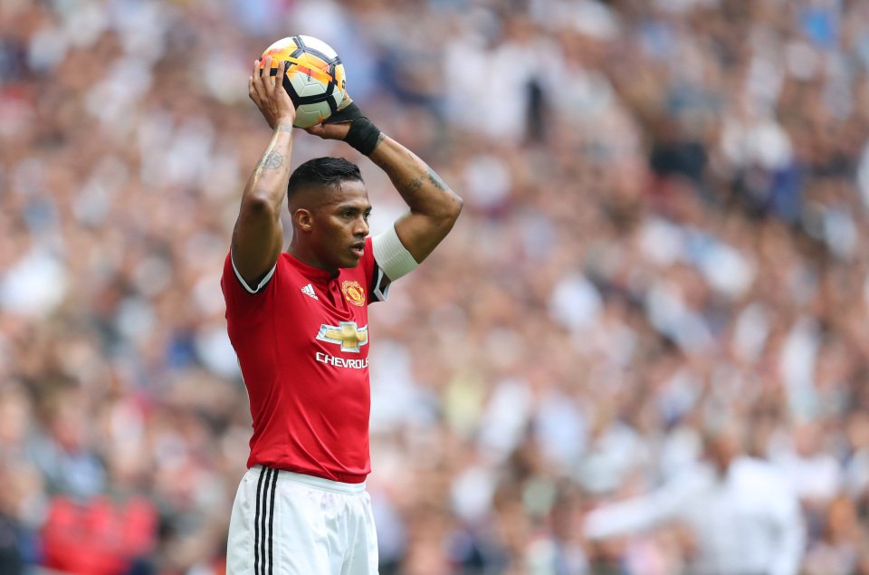 Valencia largohet nga Unitedi, disa skuadra pas tij