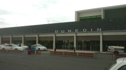 Mbyllet aeroporti në Zelandën e Re, gjendet një pako e dyshimtë