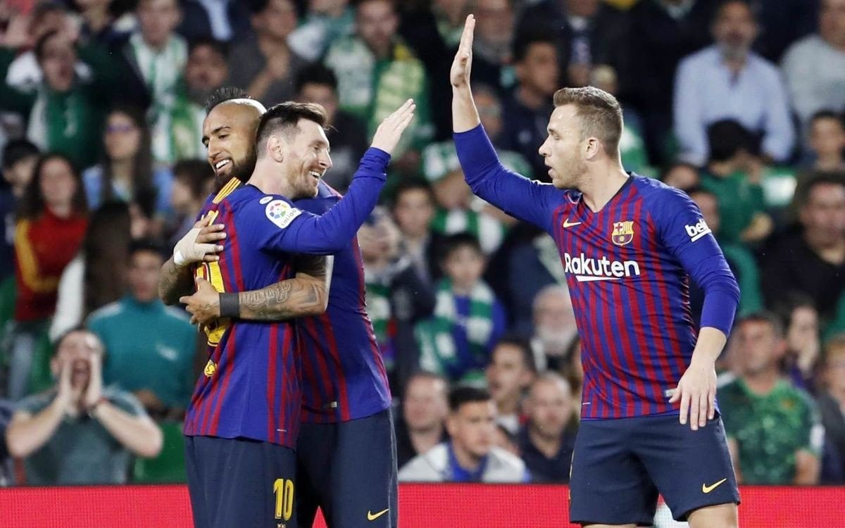 Tifozët e Betisit e duartrokitën dhe brohoritën emrin e tij, reagon Messi