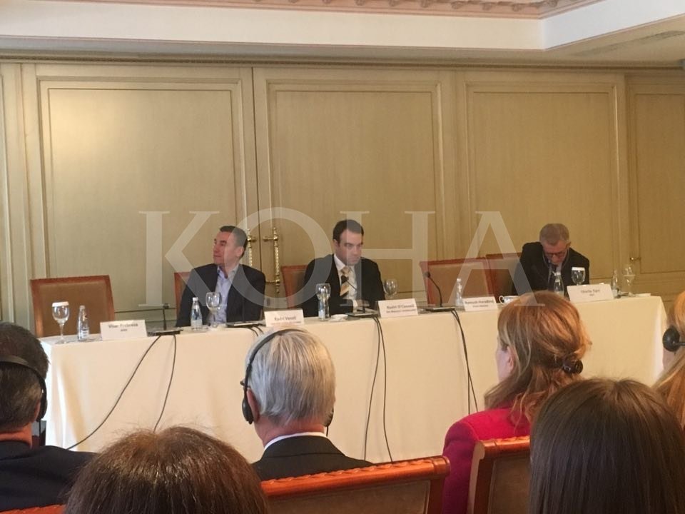 O’Connell: Kosova është kthyer mbrapa në procesin e rekrutimit për pozita të larta në institucione publike