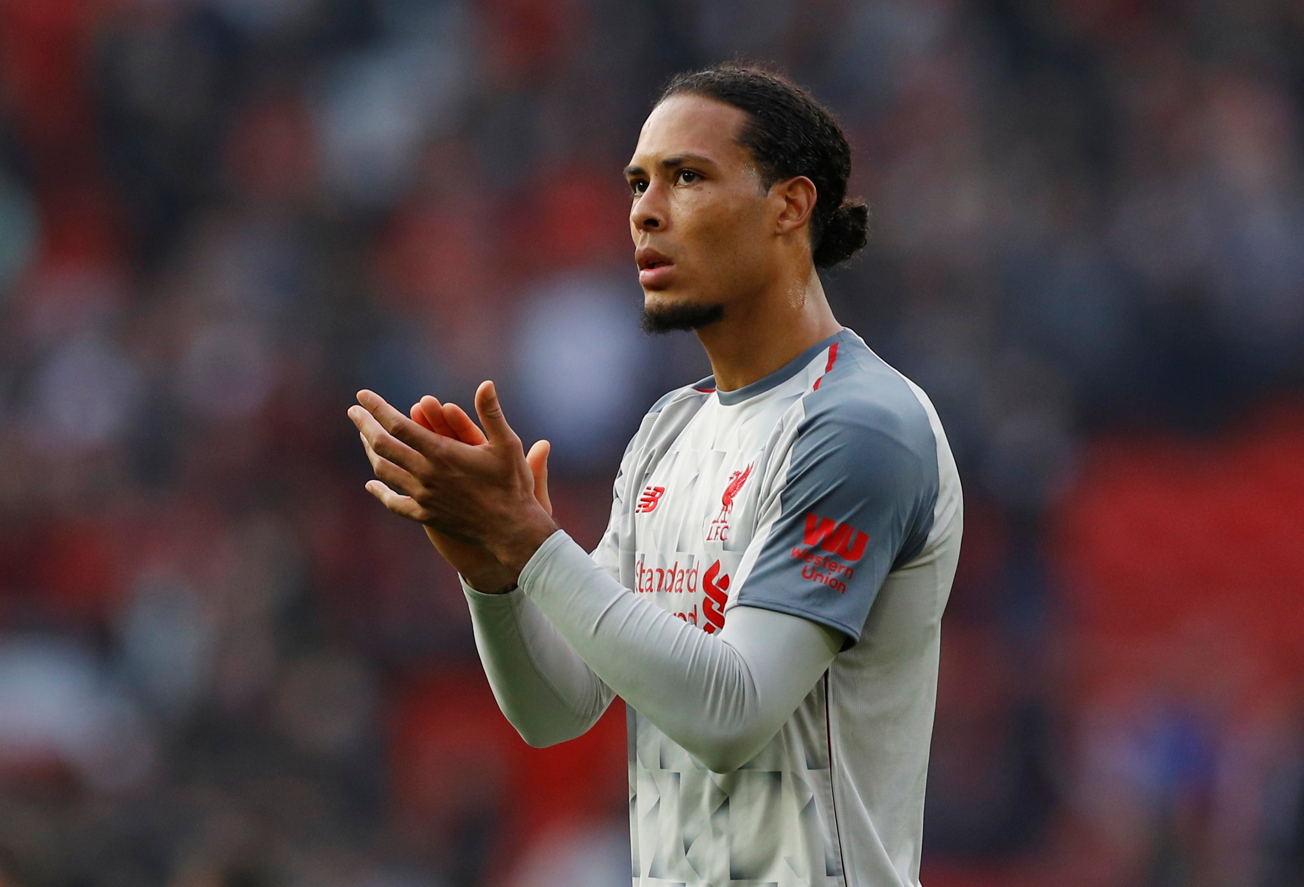 Van Dijk “Futbollisti i Vitit” në Premier Ligë sipas Sky Sports