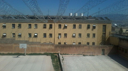 Të dënuarit shqiptarë jetojnë në burgun grek si në “hotel me 5 yje”