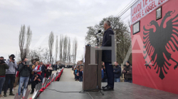 Serbia kreu gjenocid në Kosovë, thotë Thaçi në Krushë të Vogël