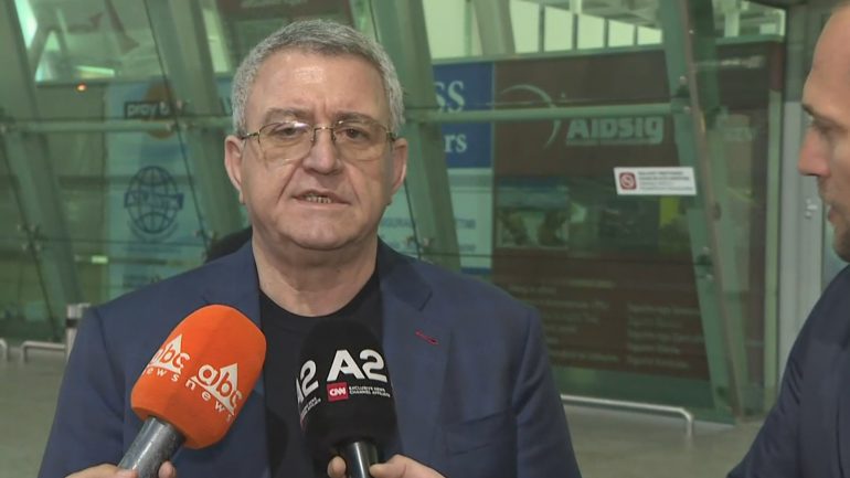 Duka nuk përjashton mundësinë që një trajner shqiptar ta marrë drejtimin e Shqipërisë