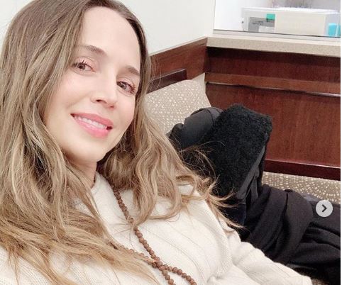 Eliza Dushku publikon një foto shtatzënë