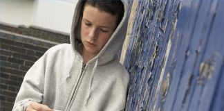 Marijuana tek adoleshentët nxit depresionin në moshë madhore