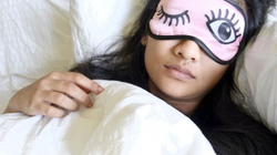 Të flesh shumë ndikon në tru njëjtë sikur të flesh pak