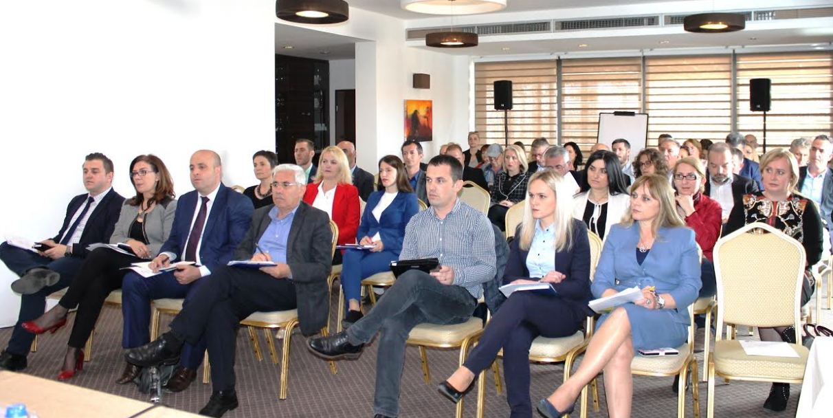 KOMF-i sjell qëndrimet e akterëve lidhur me rishikimin e legjislacionit për mbrojtje sociale