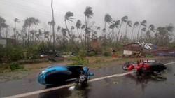Indi, dy të vdekur e miliona të evakuuar nga Cikloni Fani