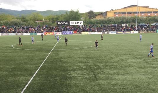 Nxehet gara për ikje nga barazhi, Liria në Ligën e Parë