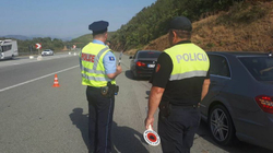 Policia e Kosovës nis patrullimet edhe në Shqipëri