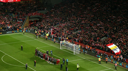 Natë speciale në Anfield, festa e “çmendur” pas kualifikimit në finale