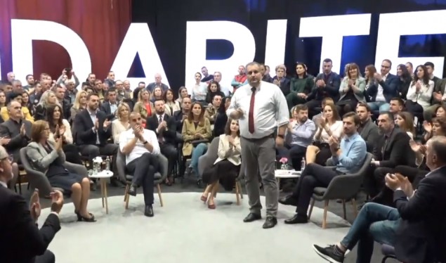 Ahmeti: Duam rrëzimin e Qeverisë, s’do të heshtim më ndaj të pavërtetave që thonë për ne