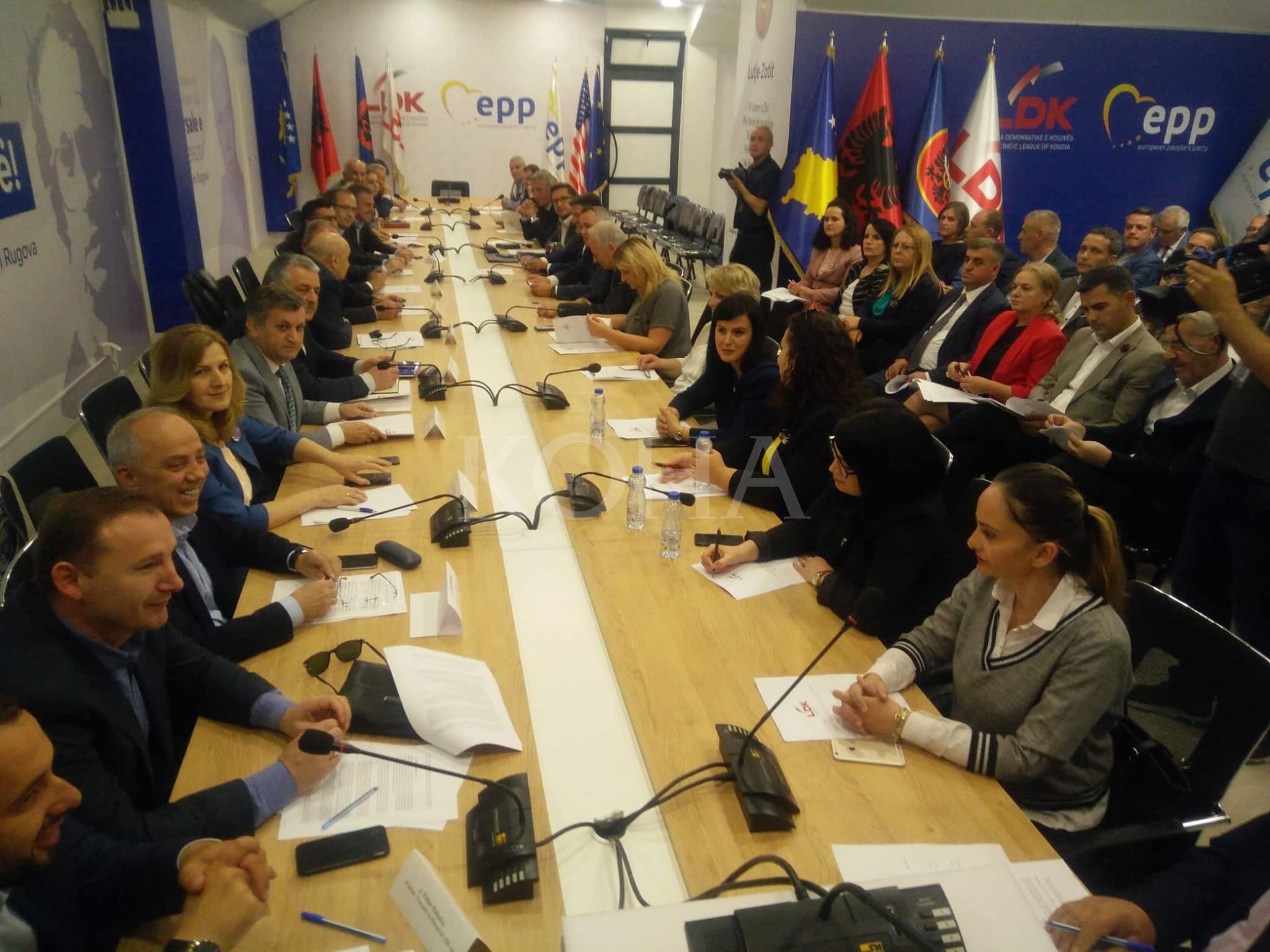 Mustafa s’tregon nëse do të rikandidojë për kryetar të LDK-së – thotë se Tirbunali për krimet serbe, mbulesë për dështimet politike