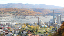 Ish-punëtorët e “Sharrit” i akuzojnë komandantët për uzurpim të fabrikave