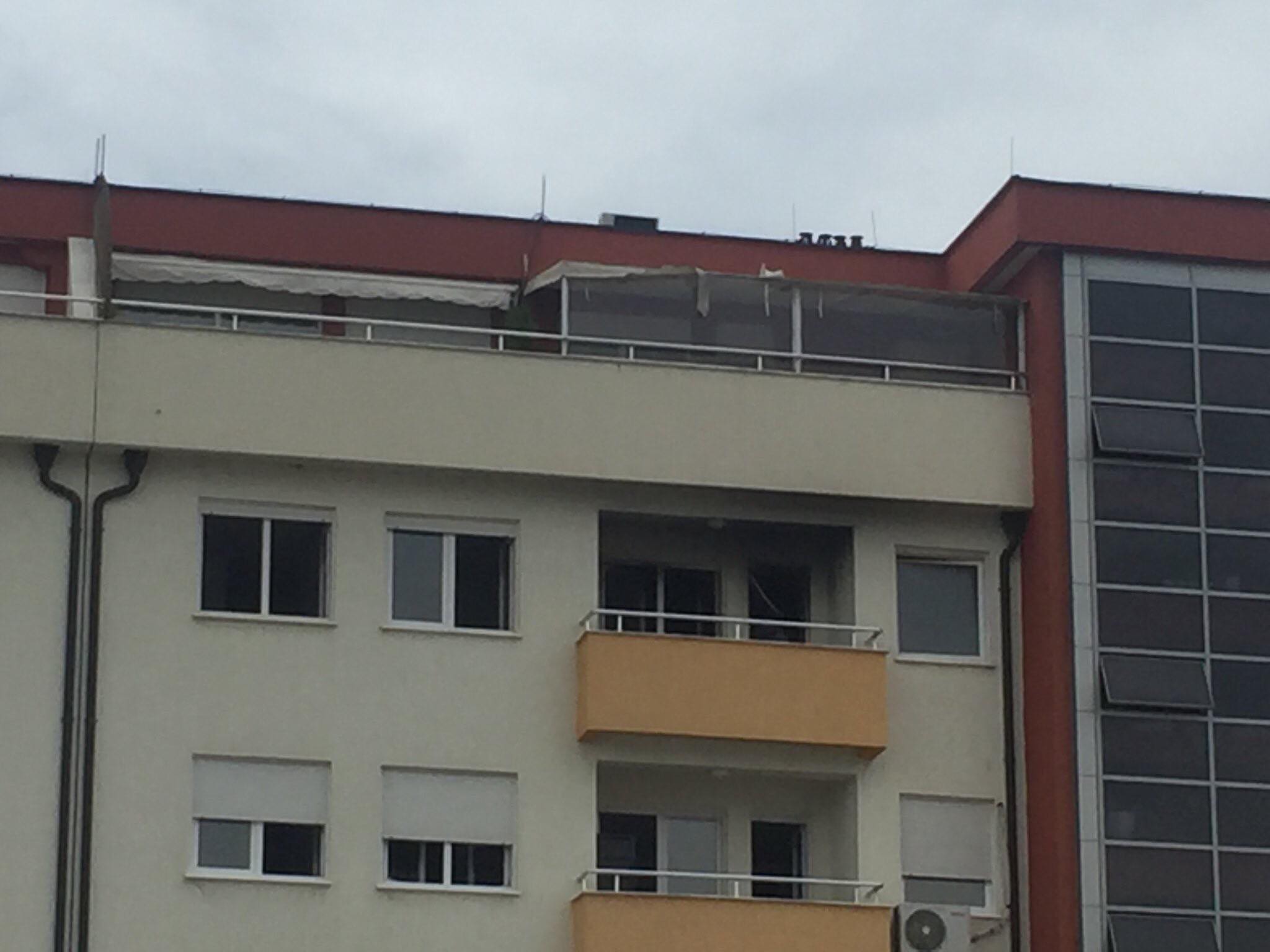 Zjarr në një banesë të Matit në Prishtinë