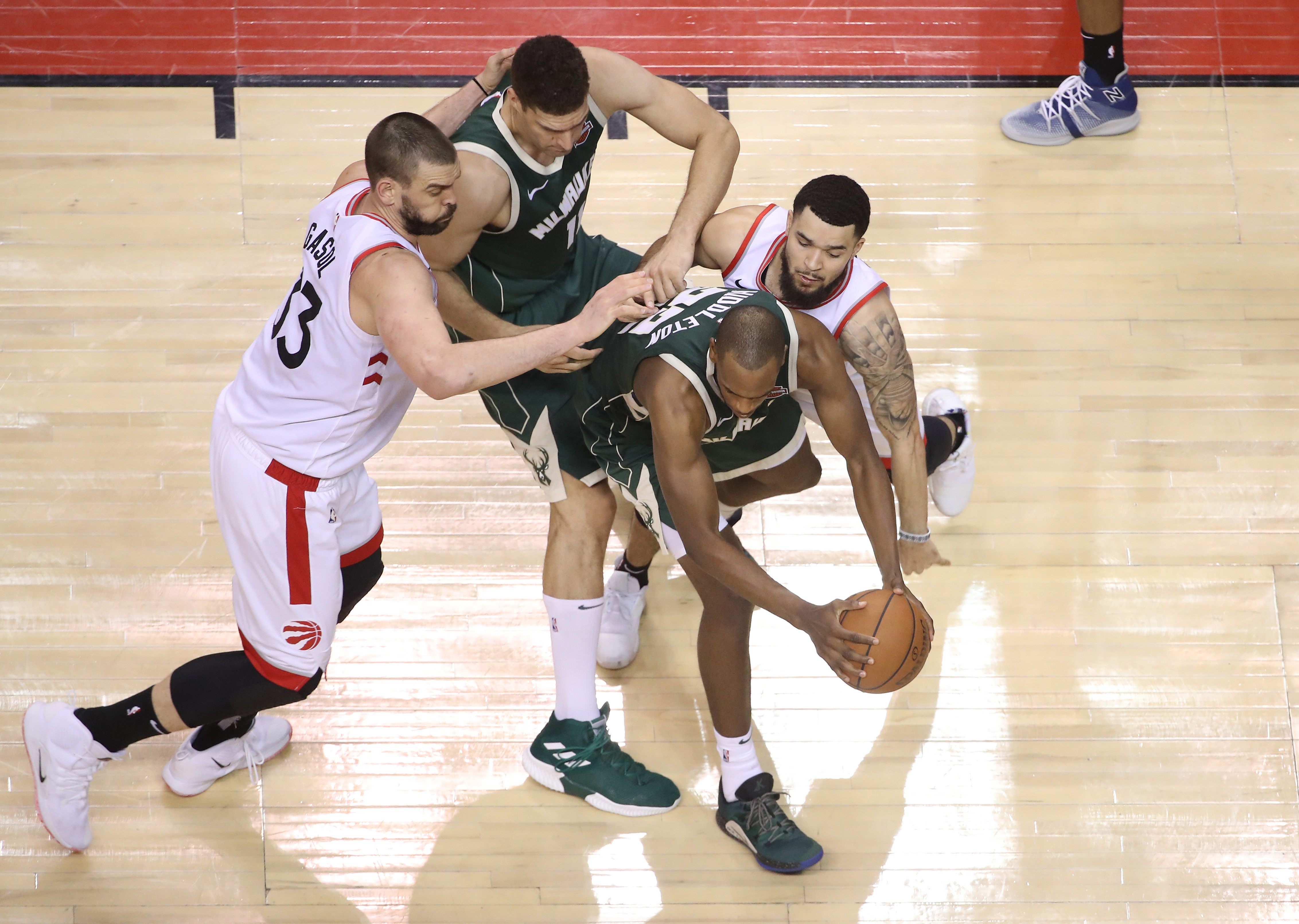 Raptors mposht sërish Bucksin, një fitore larg finales së madhe