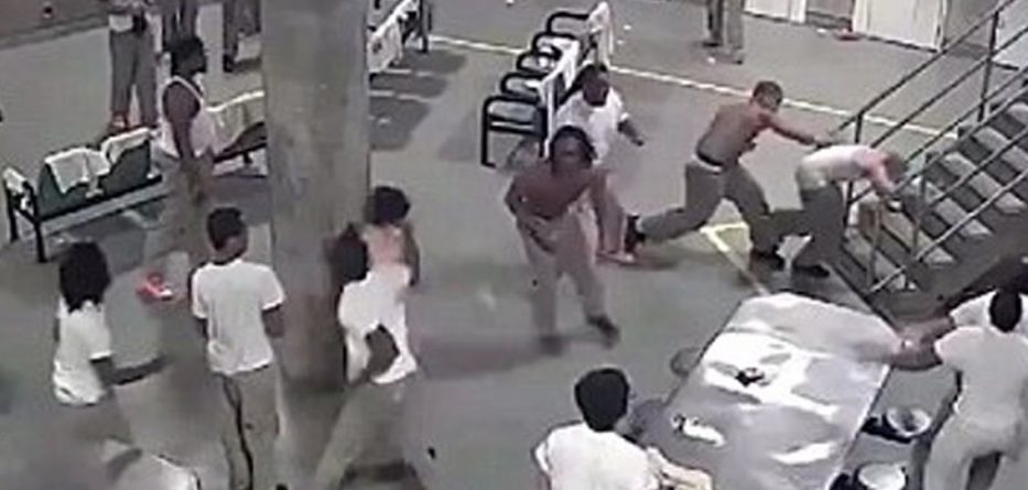 Luftë në një burg të Brazilit, 15 të vdekur nga përleshjet mes të dënuarve