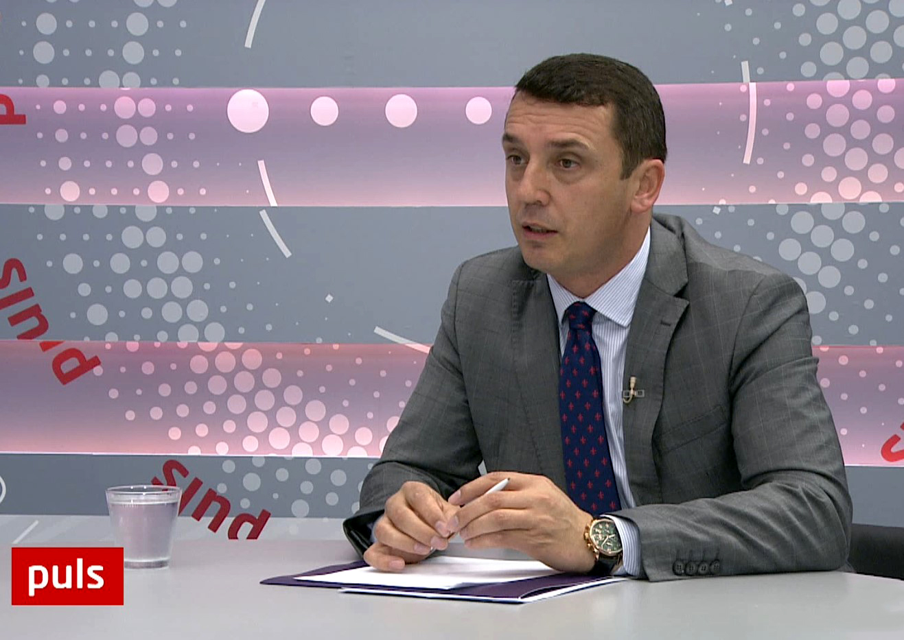 Gashi e pranon se në Bienalen e Venecias kishte zyrtarë më shumë se që duhej