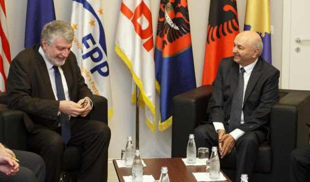 Mustafa thotë se nuk bëhen pjesë e dialogut, kërkon zgjedhje të jashtëzakonshme