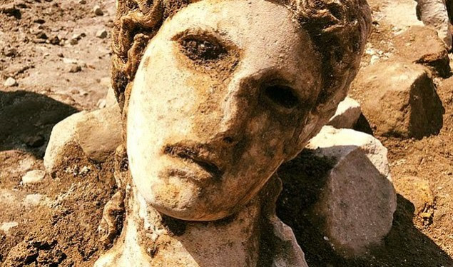 Në Romë zbulohet busti 2 mijë vjeçar i zotit të verës dhe festimit