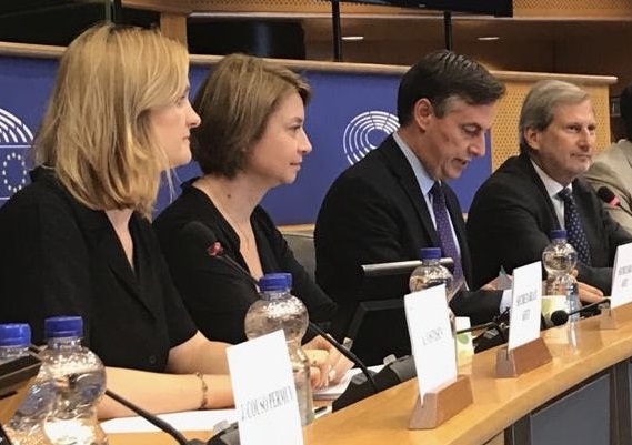 Foto: Johannes Hahn / Twitter