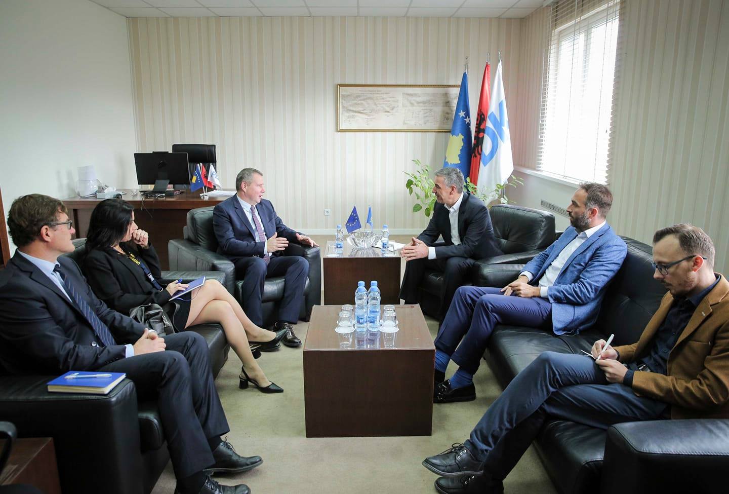 Veseli takon zv/shefin e misionit vëzhgues të BE-së - flasin për procesin zgjedhor