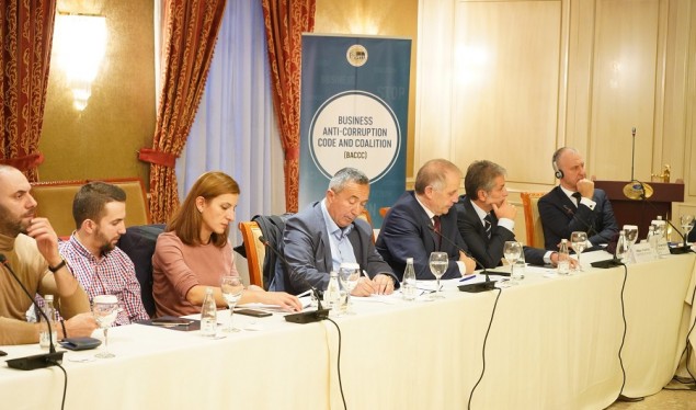 Riinvest-i dhe komuniteti i bizneseve nënshkruajnë Kodin kundër korrupsionit