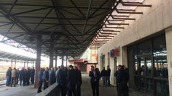 Protestojnë punëtorët e “Infrakosit”, kërkojnë nga menaxhmenti t’ua japë pagat