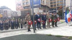 Përkujtohen 14 ushtarët britanikë që humbën jetën gjatë shërbimit në Kosovë