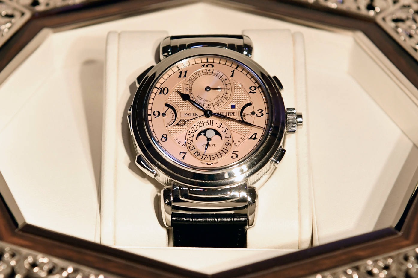 The most expensive watch in the world is sold for 31 million